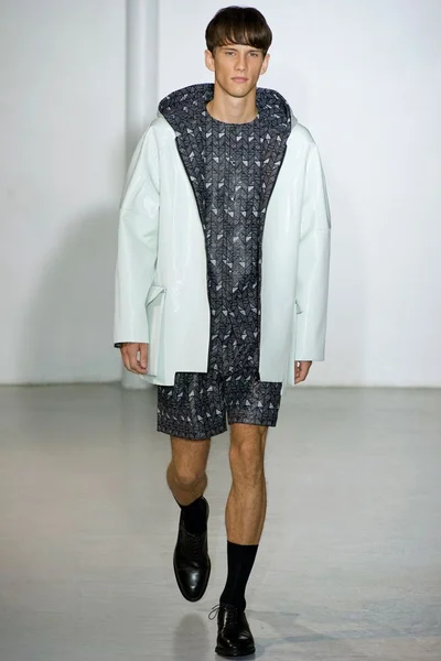 Look 24